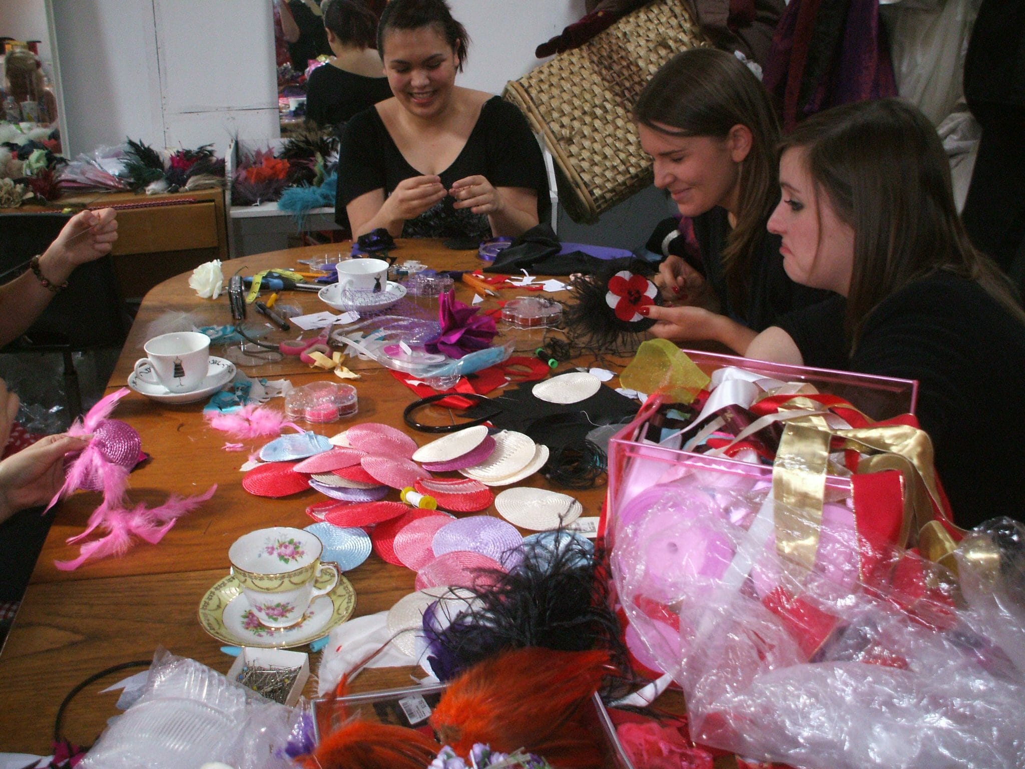 Alternative, unusual, vintage & crafty hen parties & baby showers in Leeds city centre. Fascinator making, jewellery making, bunting, pinnies, and more